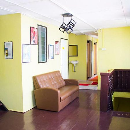 De Cameron Guesthouse Κάμερον Χάιλαντς Εξωτερικό φωτογραφία